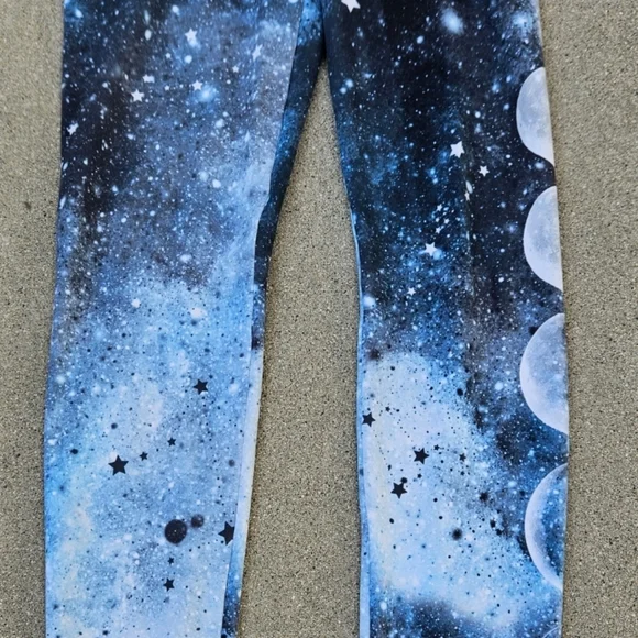 Eagle Rock Werkshop Stars & Moon Phases Leggings Galaxy, Celestial, Sky, Med EUC - Picture 4 of 10